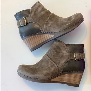 DANKSO Leather & Suede Wedge Boots SZ 11